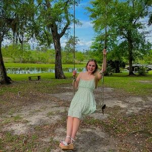 Meet your Posher, Brielle